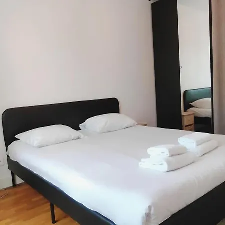 Appartement Moliere-versailles - Ci - Le Moliere Spacieux Dans Quartier Calme *